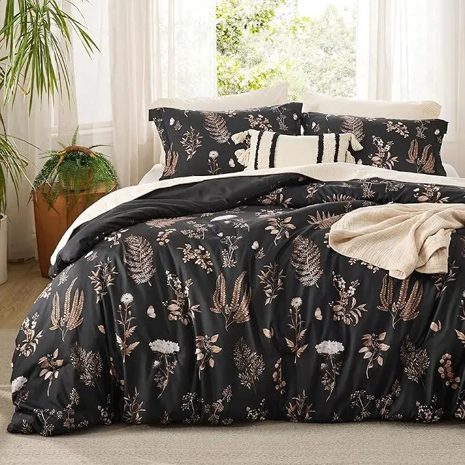 Soft Floral Reversible Comforter Set 3-Piece — Cute Botanical Flowers Bed Set with 2 Pillow Shams, Cozy Home Gift