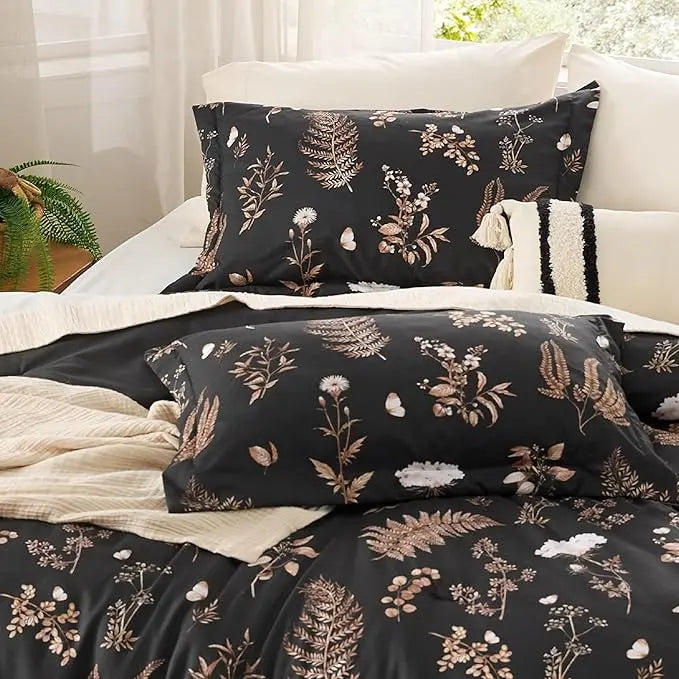 Soft Floral Reversible Comforter Set 3-Piece — Cute Botanical Flowers Bed Set with 2 Pillow Shams, Cozy Home Gift
